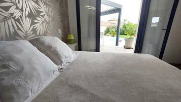 4 Schlafzimmer, Bügeleisen/Bügelbrett, WLAN