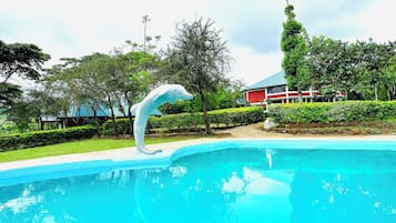 Kolam renang terbuka