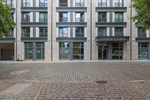 Front of property - Park Apartament Mariacka by Renters (Szczecin)