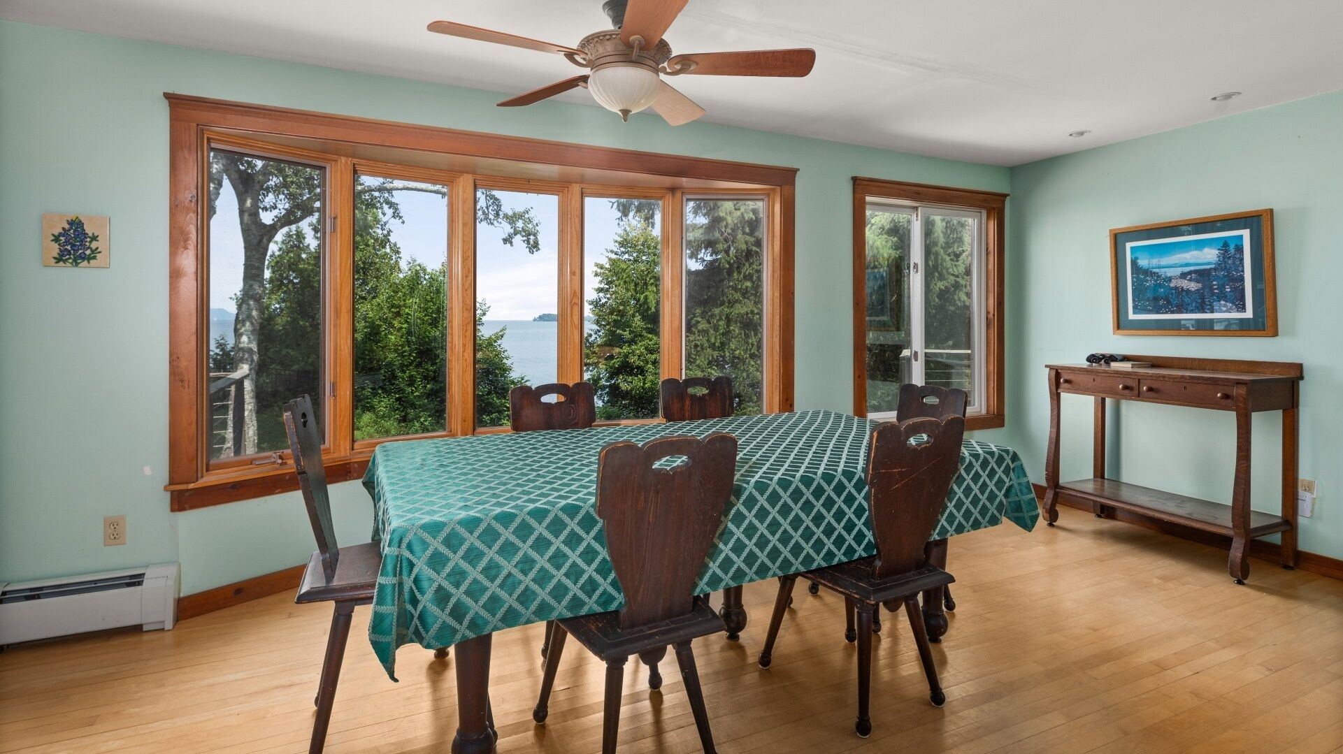 Cottage, 5 Bedrooms | Dining