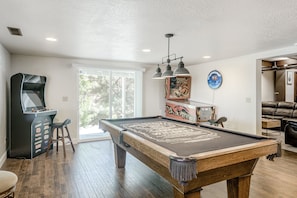 House, 4 Bedrooms | Game room