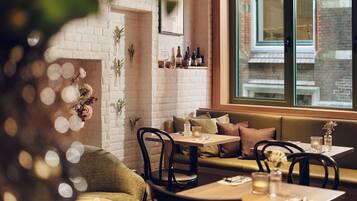 Daily buffet breakfast (EUR 16.50 per person)