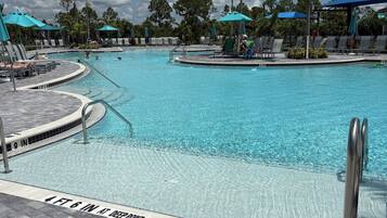 Piscine extérieure, piscine chauffée