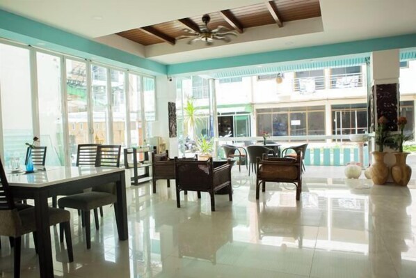 Lobby lounge - Abby's House Hotel (Phuket)