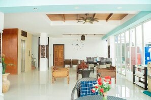 Lobby lounge - Abby's House Hotel (Phuket)