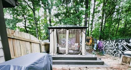 Townhome Oasis, Townhome Oasis: Main Station Stay