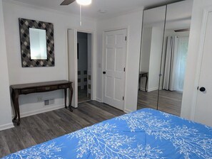 4 chambres, bureau, fer et planche à repasser, Wi-Fi