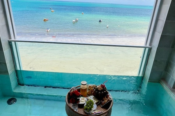 Habitació doble Deluxe, balcó, vistes al mar | Wifi gratuïta i roba de llit