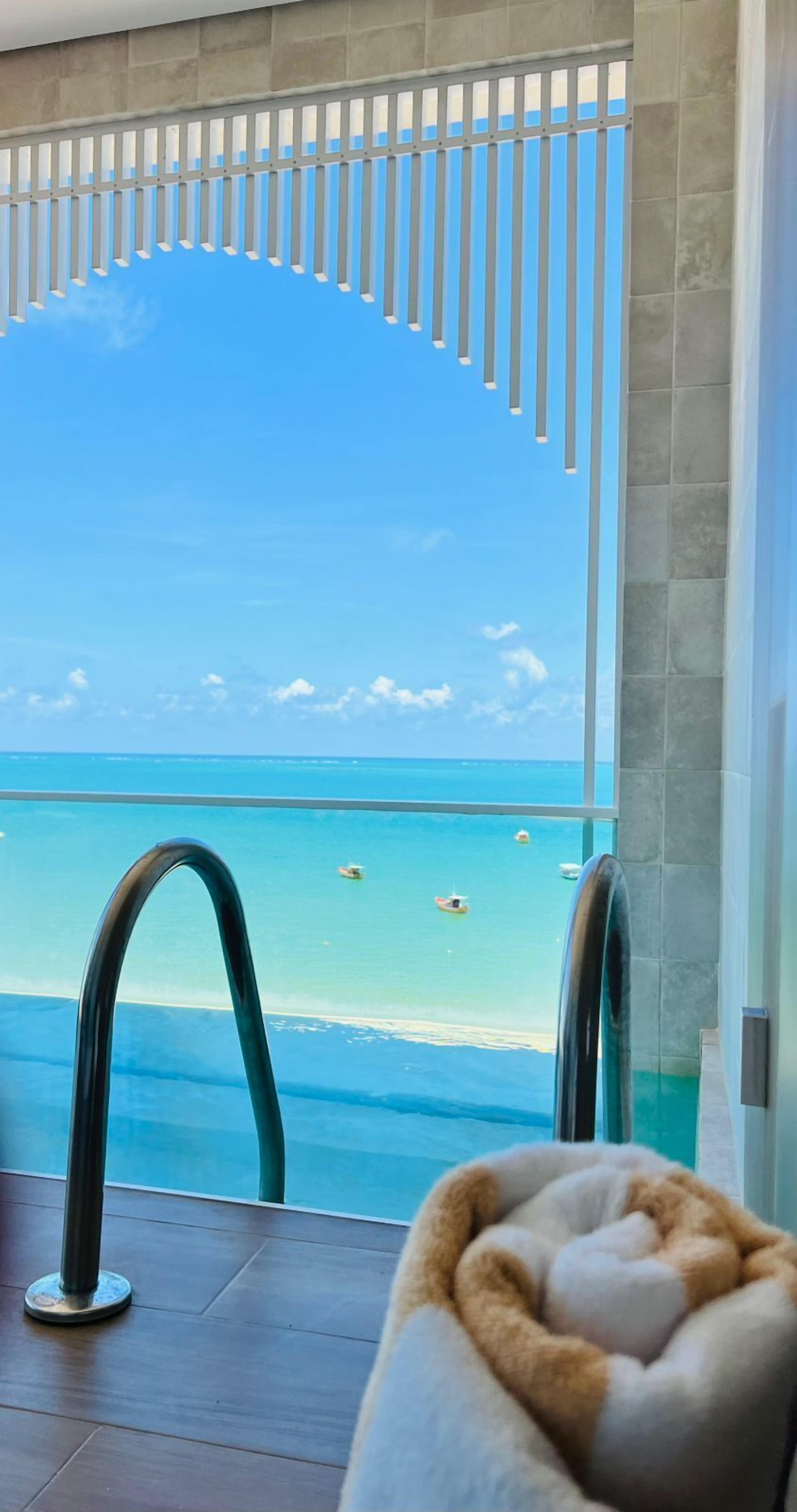 Deluxe Double Room, Balcony, Sea View | Free WiFi, bed sheets