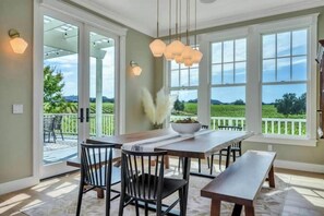Dining - Luxury Healdsburg Estate & Vines (Healdsburg)