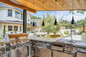 Terrace/patio - Luxury Healdsburg Estate & Vines (Healdsburg)