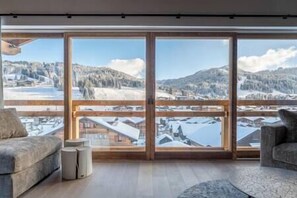 Interior - Outstanding 5 Bedroom Luxury Chalet, close to village centre, hot tub and sauna (Les Gets)