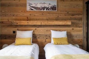 6 chambres, bureau, Wi-Fi gratuit, draps fournis