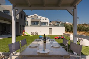 Outdoor dining - Welcome to our new villa ''Green'' with its magnificent view and natural beauty! (Aitania)