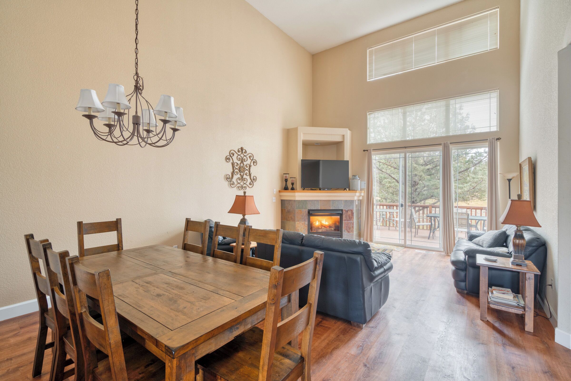 Oasis on the Green @ Eagle Crest – Gorgeous Resort Home for 8, Tons of Perks!