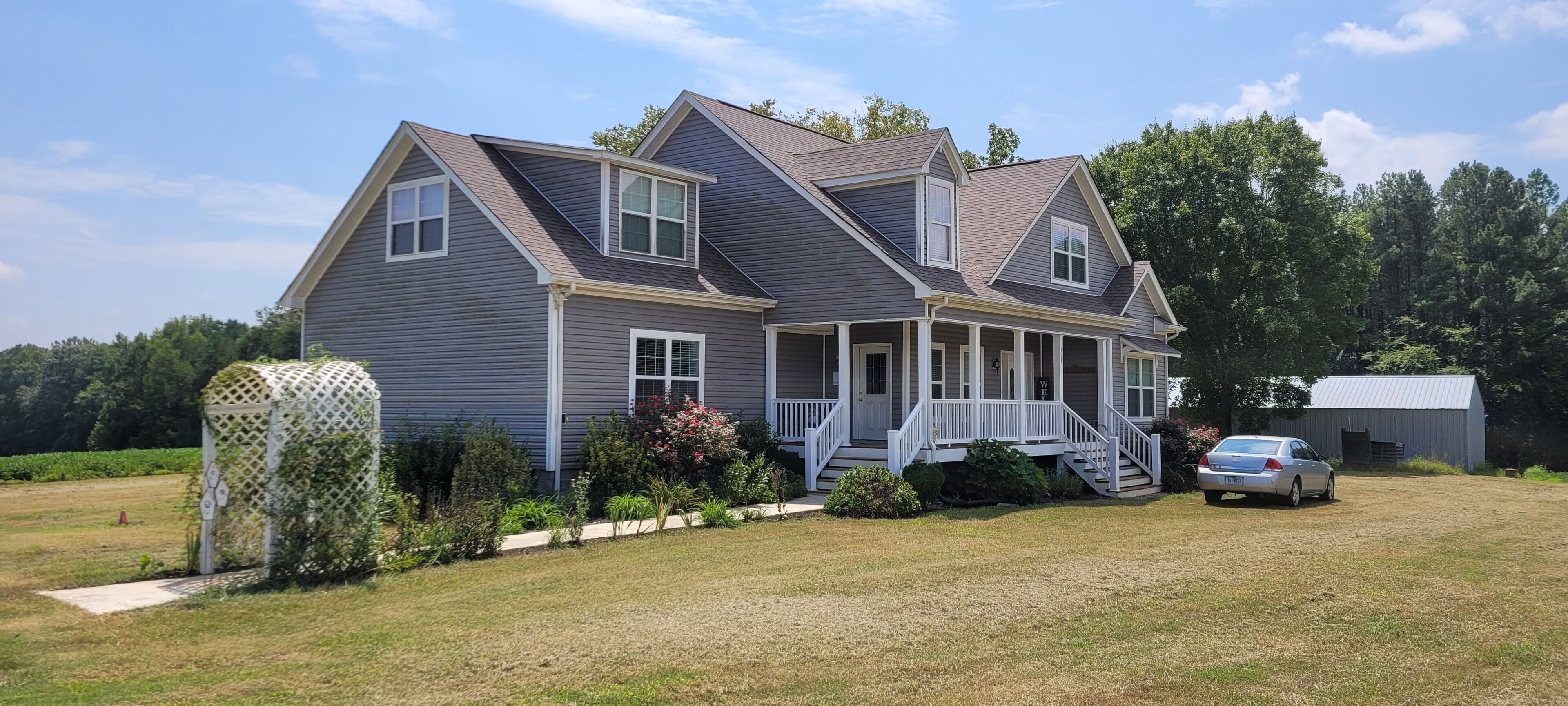 Sleepy Hollow Farms, New Farmhouse near VIR