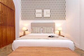 1 makuuhuone, työpöytä, silitysrauta/-lauta, Wi-Fi