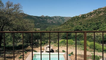 House, 4 Bedrooms | 2 bedrooms, individually decorated, individually furnished