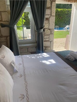 Deluxe Double Room with Garden View | Blackout drapes, iron/ironing board, free WiFi - Casa Tuana Alacati (Cesme)