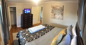 3 dormitoris, escriptori, planxa i posts de planxar i wifi