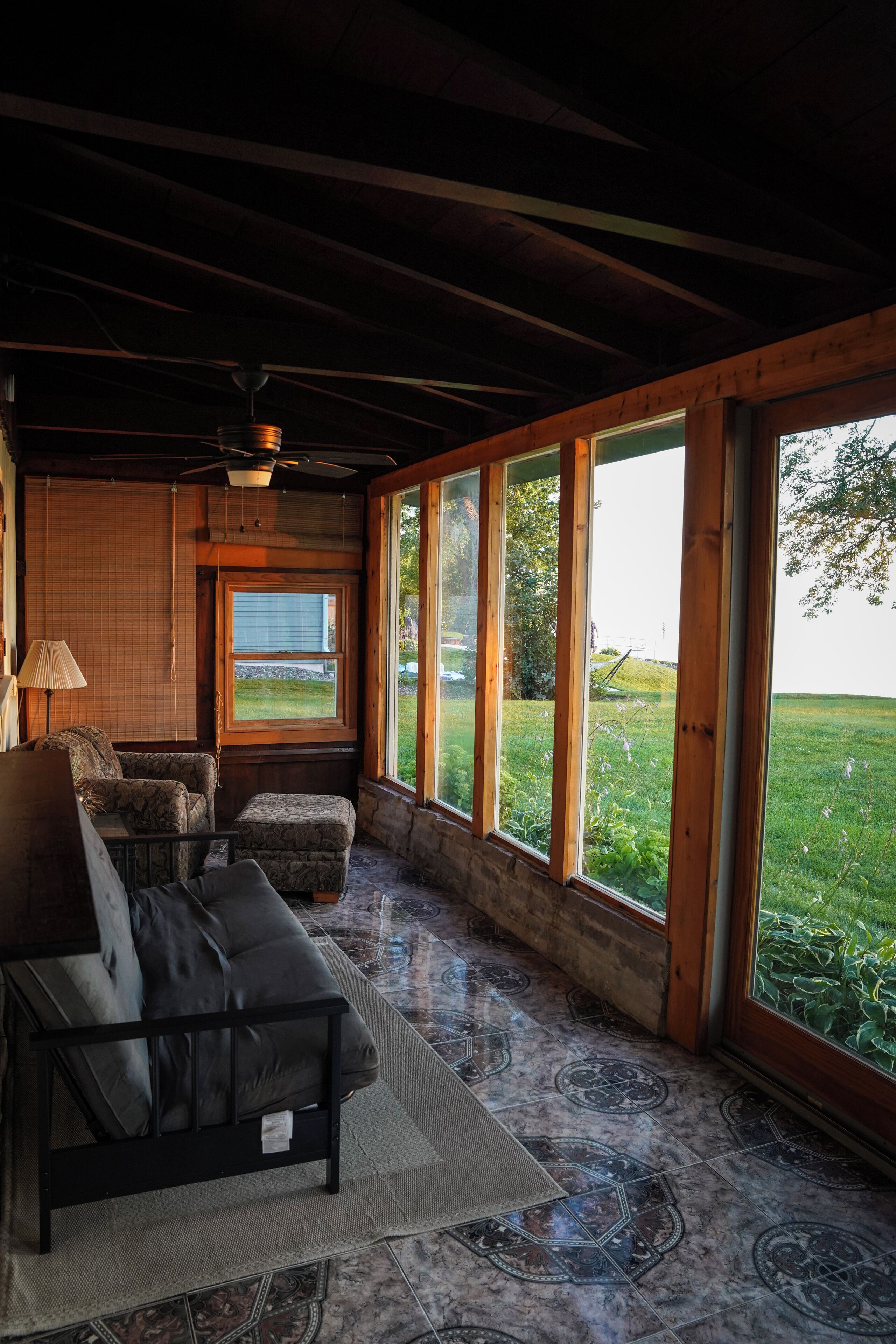 Televisor intel·ligent i llar de foc 