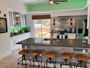 Private kitchen - The Windsor @ Englewood Beach (Englewood)