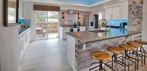 Private kitchen - The Windsor @ Englewood Beach (Englewood)