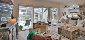 Interior - The Windsor @ Englewood Beach (Englewood)