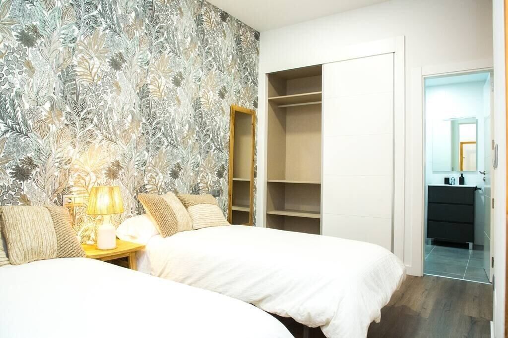 2 bedrooms, iron/ironing board, travel cot, WiFi