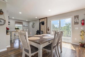 Dining - Dandridge Farmhouse 3 Bedroom Smoky Mountains (Dandridge)