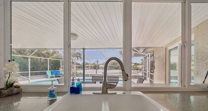 Waterfront Pool Home - 12PPL 4BR