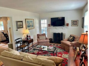 Smart TV, fireplace, books, printers - Near West End off Libby Avenue (Richmond)