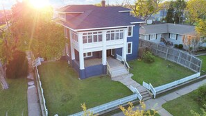 Porch - Thames Home (Taylor)