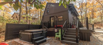Gondola34 - the Poconos most unique tiny cabin! 