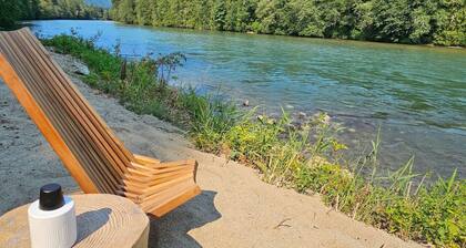 Skagit Riverhouse Retreat- Dogs welcome