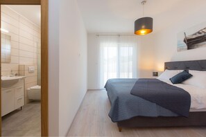 3 camere, ferro/asse da stiro, Wi-Fi