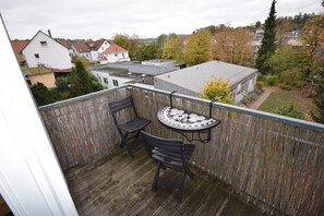Outdoor dining - Close to the university with balcony (1.2) - Business-friendly! (Biberach an der Riß)