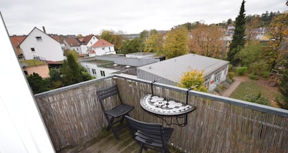 Nahe der Hochschule mit Balkon (1.2) - Businessfreundlich!
