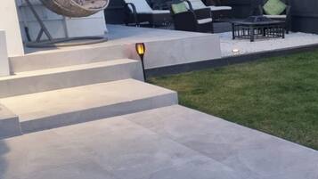 House | Terrace/patio