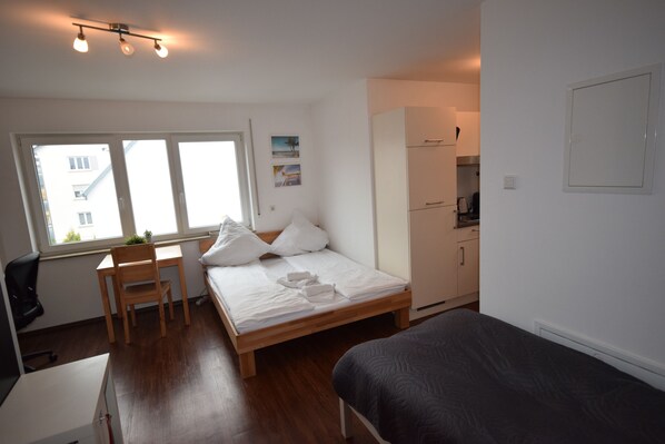 1 bedroom, in-room safe, desk, iron/ironing board - Stylish Apartment in Biberach – Ideal for Business Travelers & Short Stays (1.4) (Biberach an der Riß)