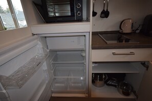 Fridge, microwave, stovetop, dishwasher - Stylish Apartment in Biberach – Ideal for Business Travelers & Short Stays (1.4) (Biberach an der Riß)