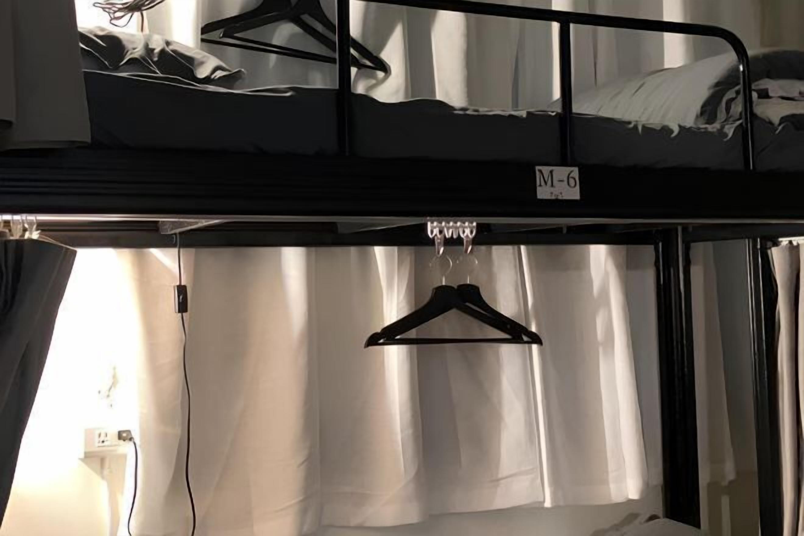 Wi-Fi de cortesia, roupa de cama