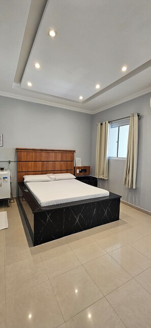 Comfort Double Room | Hypo-allergenic bedding, free WiFi, bed sheets