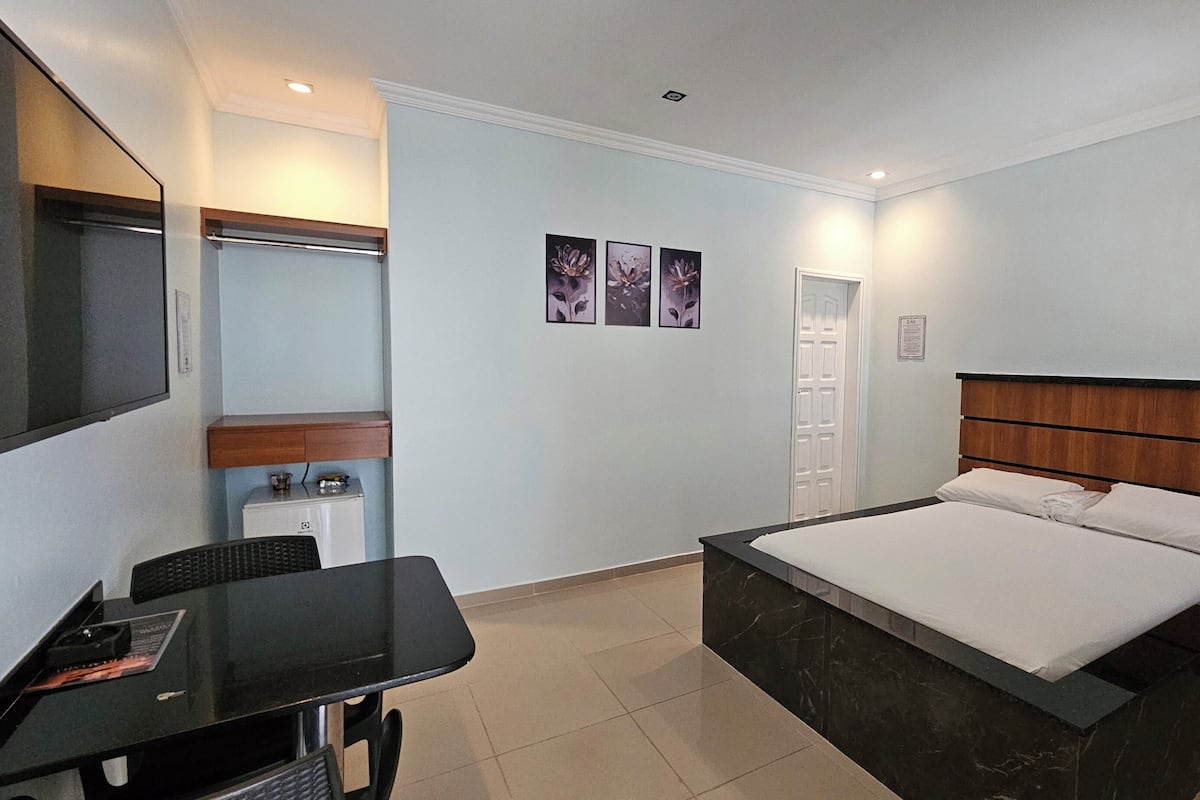 Executive Double Room, 1 Katil Kelamin (Double) | Peralatan tempat tidur hipoalergenik, Wi-fi percuma, cadar katil