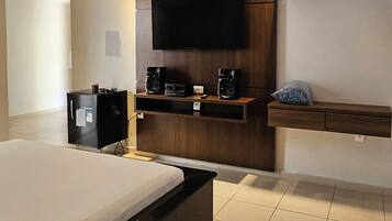 Quarto casal superluxo | Roupas de cama antialérgicas, Wi-Fi de cortesia, roupa de cama