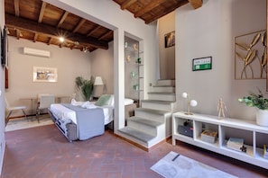 Living area - Mamo Florence - Magazzini Apartment (Florence)