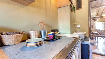 Fridge, oven, dishwasher, espresso maker
