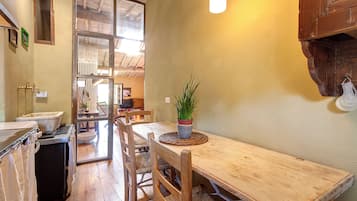 Apartment | Dining room