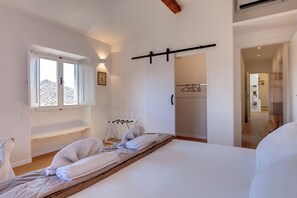 3 bedrooms, laptop workspace, iron/ironing board, free WiFi - Mamo Florence - Pinti Apartment (Florence)