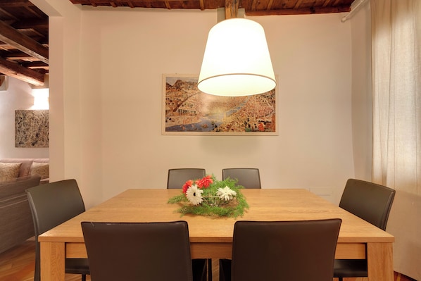 Apartment | Dining room